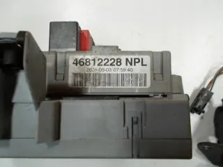 71736339 46812228 Блок управления двигателем Fiat Punto 2 Арт e11730812, вид 3