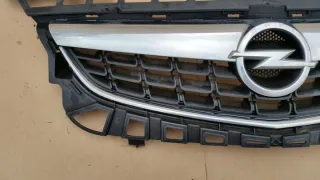 13266577 GRIOPEASTJ-040325 Решетка радиатора Opel Astra J Арт e11730065, вид 5