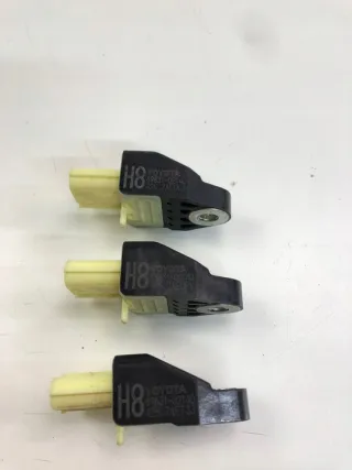 89831-02140 Датчик удара Toyota Yaris 3 Арт e11714626, вид 1
