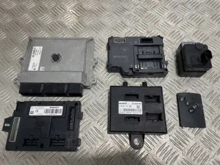 237105499R 284B10447R 231A09514R 285900636R Блок управления двигателем Renault Clio 4 Арт e11702425, вид 1