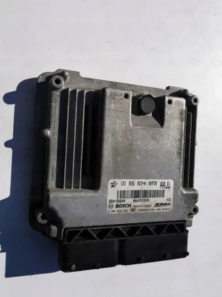 0281016735 55574973 Блок управления двигателем Opel Astra J Арт e11701373, вид 3