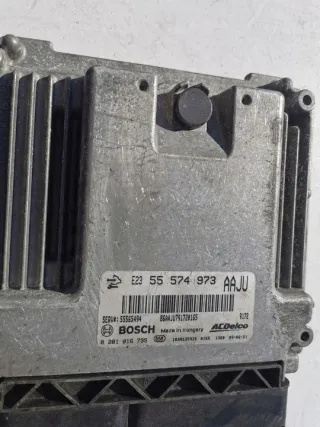 0281016735 55574973 Блок управления двигателем Opel Astra J Арт e11701373, вид 5