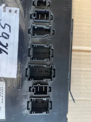 A1645409262 A1645459532 Блок предохранителей Mercedes R W251 Арт e11691658, вид 3