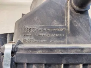06C133837N Корпус воздушного фильтра Audi A6 C5 (S6,RS6) Арт e11679850, вид 5