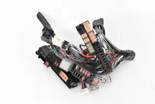 8266647610 82666-47610 Блок предохранителей Toyota Prius 4 Арт e11672156, вид 1