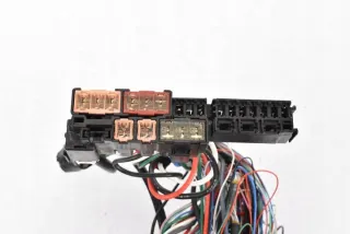 8266647610 82666-47610 Блок предохранителей Toyota Prius 4 Арт e11672156, вид 3