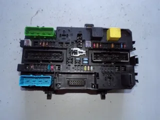 13145014 12442863 Блок предохранителей Opel Astra H Арт e11670845, вид 2