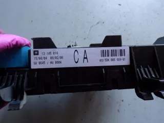 13145014 12442863 Блок предохранителей Opel Astra H Арт e11670845, вид 3