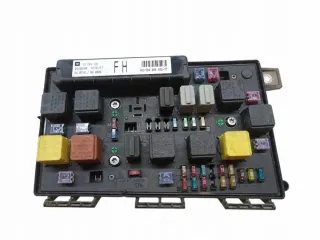 13191131 2004- Блок предохранителей Opel Astra H Арт e11670830, вид 1