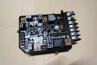 39216533 812461952 Блок предохранителей Opel Astra K Арт e11670700, вид 1