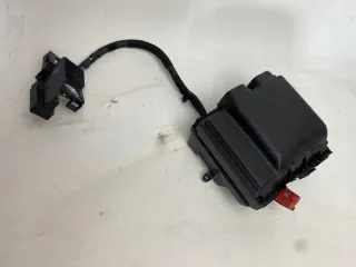 LJ8T-14D068-NAB Блок предохранителей Ford Mustang Mach-E Арт e11668919