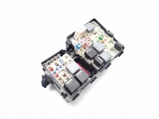 GV4T-14K733-YLA Блок предохранителей Ford Kuga 2 Арт e11668877, вид 3