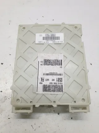 DV6T-14A073-FK Блок предохранителей Ford Kuga 2 Арт e11668875, вид 2