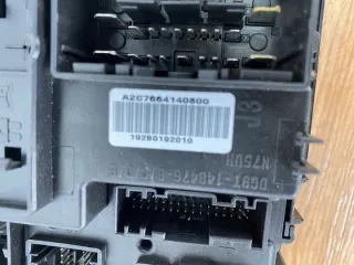 LU5T-15604-KAAL Блок предохранителей Ford Explorer 6 Арт e11668777, вид 6