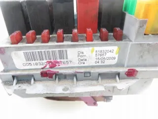 51832042 Блок предохранителей Fiat Bravo 2 Арт e11668571, вид 2