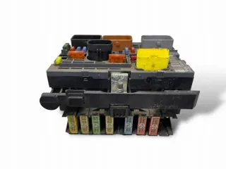 9666700080 Блок предохранителей Citroen C4 1 Арт e11668385, вид 2