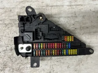 6906619 9138830 Блок предохранителей BMW 5 E60/E61 Арт e11667908, вид 1