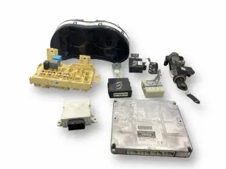 8966105C80 Блок управления двигателем Toyota Avensis 1 Арт e11655112, вид 1