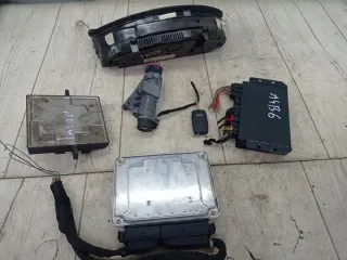 8D9860251B Блок управления двигателем Audi A4 B6 Арт e11652724, вид 2