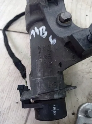 8D9860251B Блок управления двигателем Audi A4 B6 Арт e11652724, вид 9