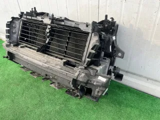  Передняя панель крепления облицовки (телевизор) Audi Q7 4M Арт e11637225, вид 2
