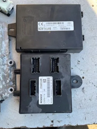 237103984R Блок управления двигателем Opel Vivaro B Арт e11585036, вид 3