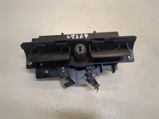 8D9827631 Ручка крышки багажника зеленая Audi A4 B5 Арт 8239174, вид 1
