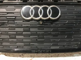  Решетка радиатора Audi E-Tron Арт AL12961002663_2, вид 2