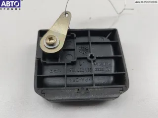 701827185 Ручка двери внутренняя задняя левая Volkswagen Transporter T4 Арт 55012755, вид 2