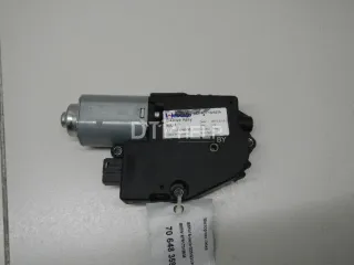 67617316536 Моторчик люка BMW 7 G11/G12 Арт AM70648359, вид 1