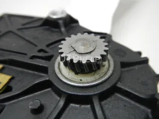 67617316536 Моторчик люка BMW 7 G11/G12 Арт AM70648359, вид 7