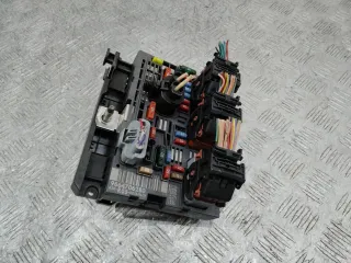 9664706280,R05 Блок предохранителей Peugeot 308 1 Арт 105263