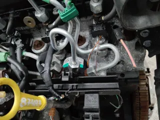8200584034 топливная рампа левая Renault Twingo 2 Арт 87485, вид 1