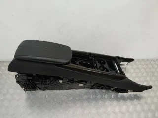 51169252117 Подлокотник BMW X5 F15 Арт 85350