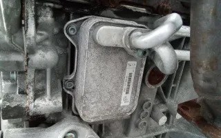 03C117021E Теплообменник масляного фильтра Volkswagen Golf 5 1.6л Арт 2_73693, вид 2