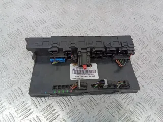 2035452401 Блок предохранителей Mercedes C W203 Арт 2_63163, вид 2