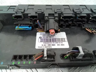 2035452401 Блок предохранителей Mercedes C W203 Арт 2_63163, вид 3