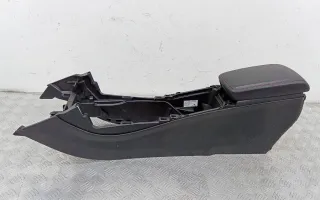 A1766801200 Подлокотник Mercedes A W176 Арт 2_56060, вид 1