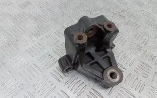 8200256600 Кронштейн двигателя Renault Laguna 2 Арт 2_39767