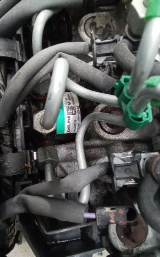 8200584034 топливная рампа Renault Modus Арт 2_39232, вид 3