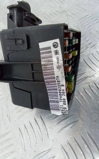 3C0880204C Блок предохранителей Volkswagen Passat B6 Арт 2_38052, вид 4
