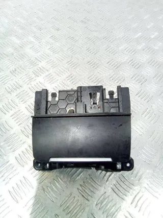 Пепельница Audi A4 B7 2008г. 8K0857951 - Фото 2