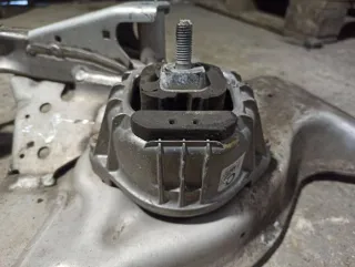  Подушка крепления двигателя BMW 5 E60/E61 Арт 2_24996