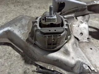  Подушка крепления двигателя BMW 5 E60/E61 Арт 2_24995