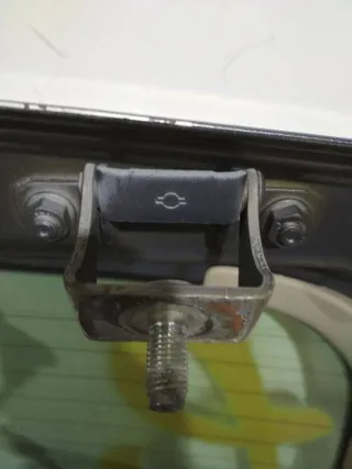 Петля крышки багажника Nissan Note E11 Арт 2_13351