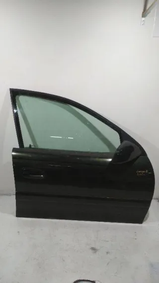  Стекло двери передней правой Opel Omega B Арт 2_11404