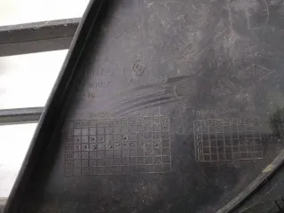 62254002R Заглушка (решетка) в бампер Renault Megane 3 Арт 2_4795, вид 3