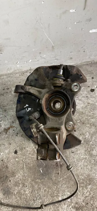 7H0407 258 G кулак правый Volkswagen Transporter T5 Арт 65-56, вид 4