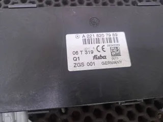 A2218207989 Усилитель антенны Mercedes S W221 Арт 178-10, вид 2