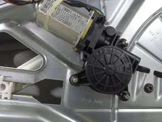 81288016143 моторчик стеклоподъемника передний правый MAN TGL Арт 3_3049, вид 3